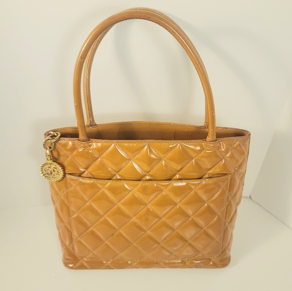 Chanel Medallion Quilted Brown Patent Leather Tote - Picture 8 of 16